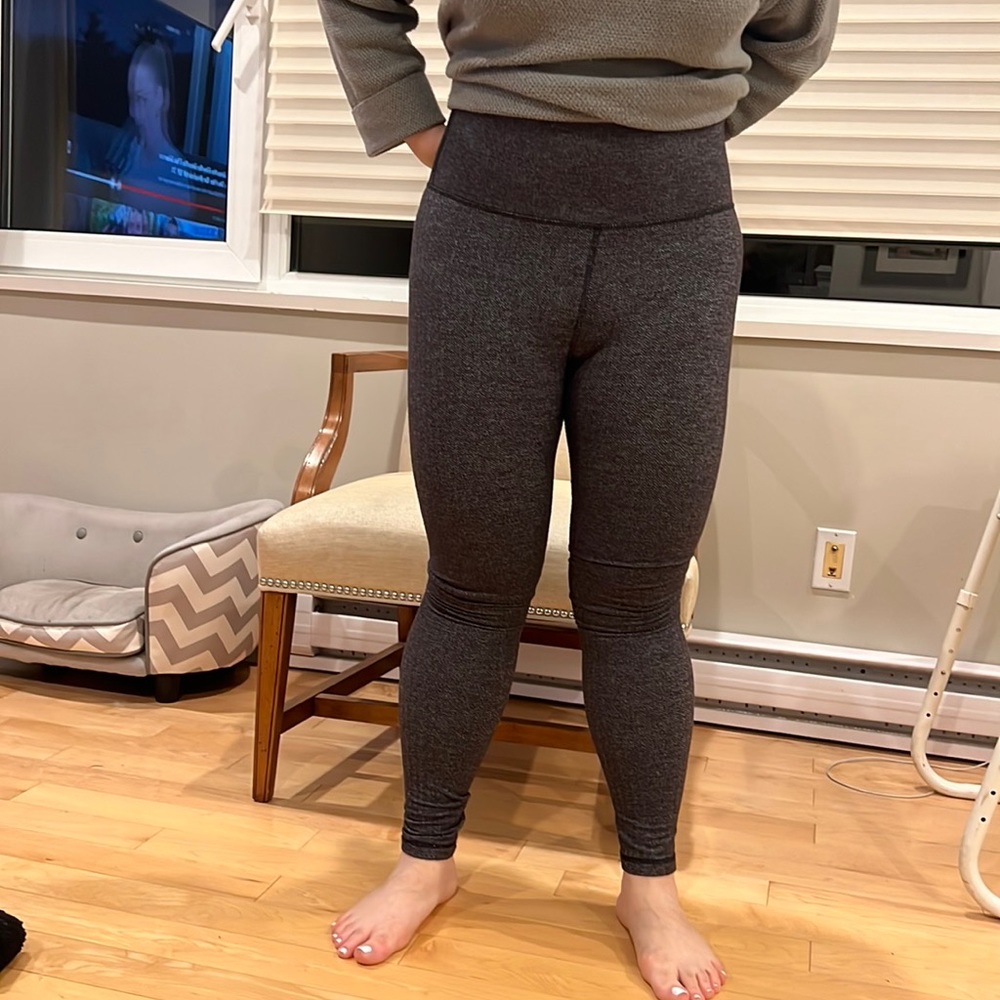 TNA leggings